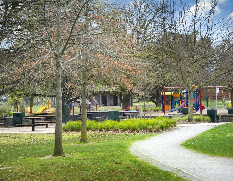 Mitcham 3